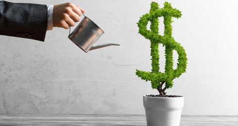 Should I Prioritize Paying Off Debt or Investing for the Future?