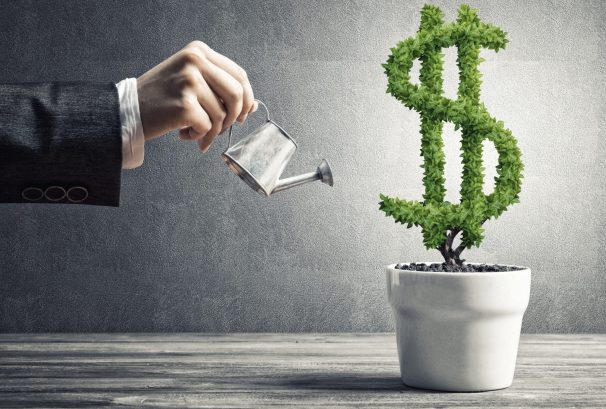 Is Now the Right Time to Invest During Economic Uncertainty?